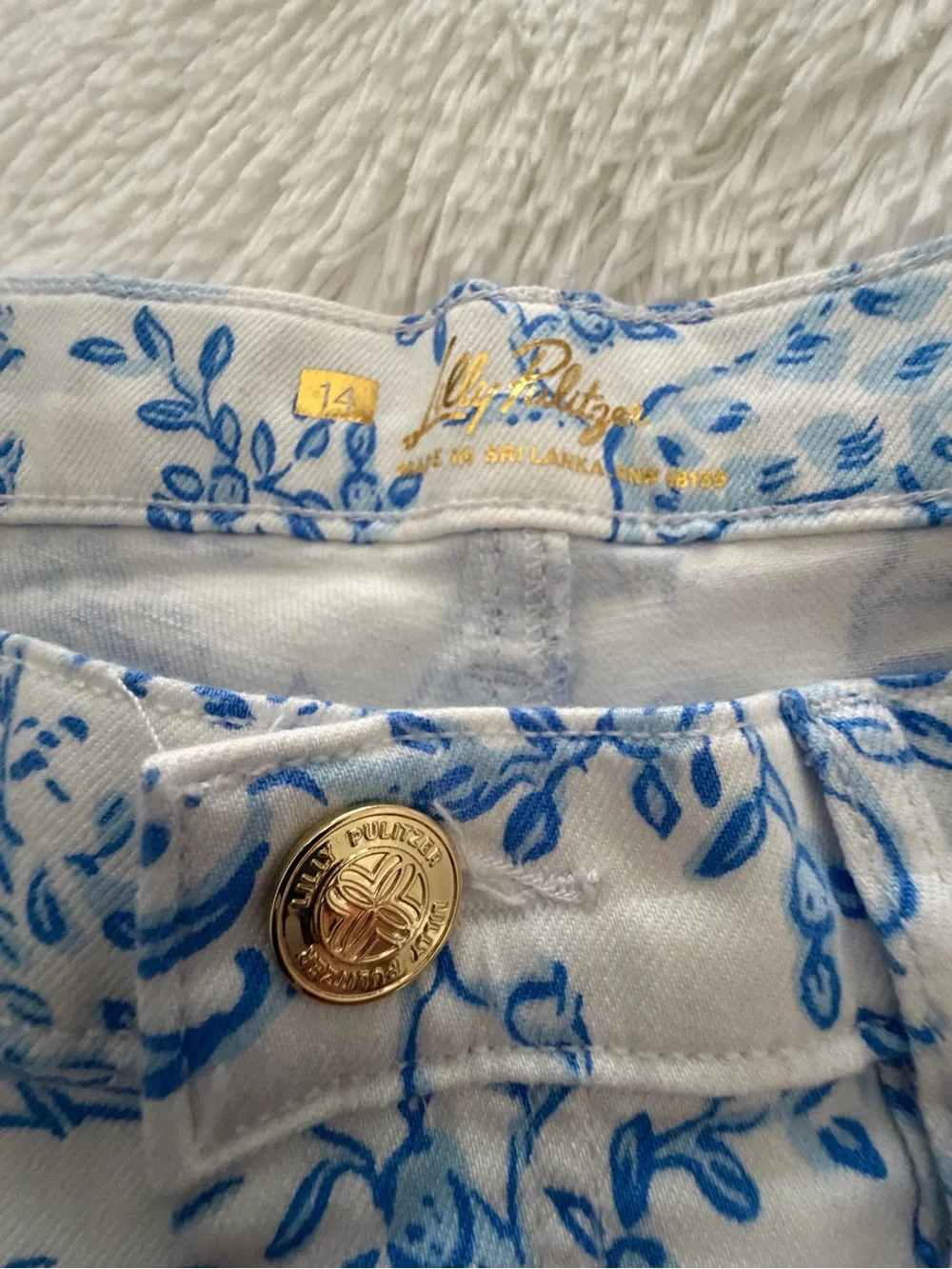 Lily Pulitzer Women's White Jeans with Blue Floral Print - Picture 2 of 3